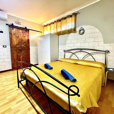 Monolocale Deluxe A 2,7 Km Dal Mare Per 2 Persone Apartment Siderno Luaran gambar