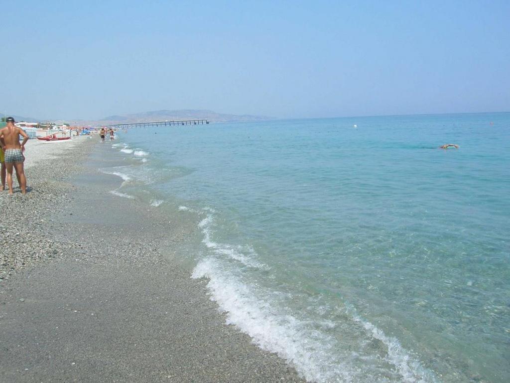 Monolocale Deluxe A 2,7 Km Dal Mare Per 2 Persone Apartment Siderno Luaran gambar
