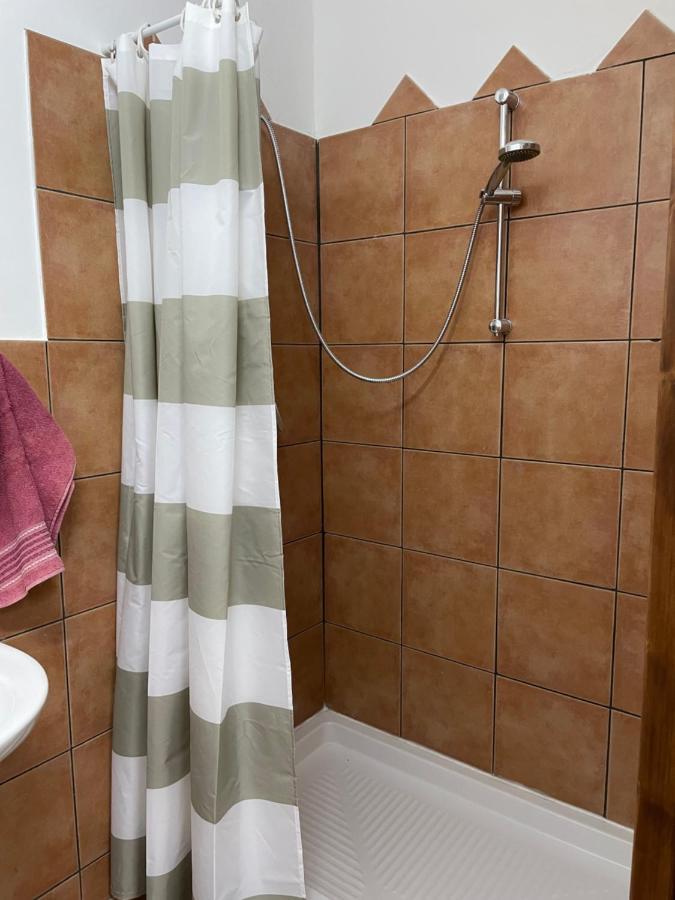 Monolocale Deluxe A 2,7 Km Dal Mare Per 2 Persone Apartment Siderno Luaran gambar