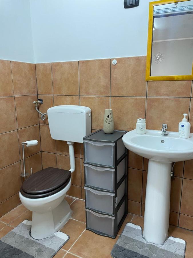 Monolocale Deluxe A 2,7 Km Dal Mare Per 2 Persone Apartment Siderno Luaran gambar